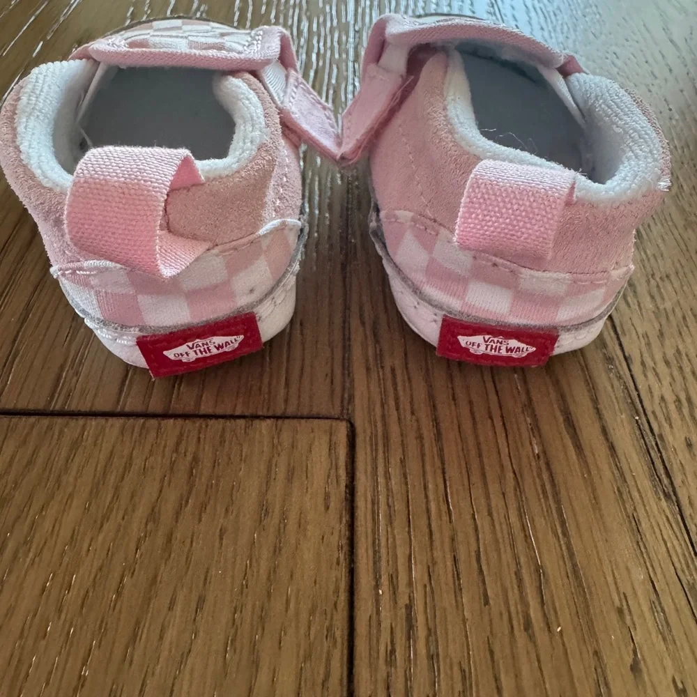 Vans Infant Slip-On V Crib Checkerboard Shoes - Picture 4 of 5